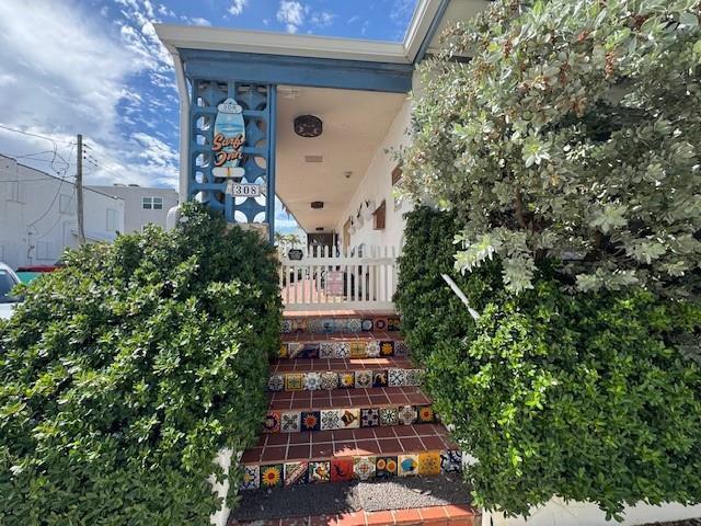 308 Monroe Street, Hollywood FL 33019 photo 2