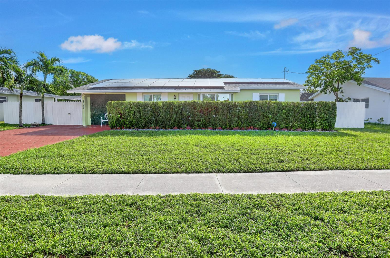 1088 W River Drive, Margate FL 33063 photo 4
