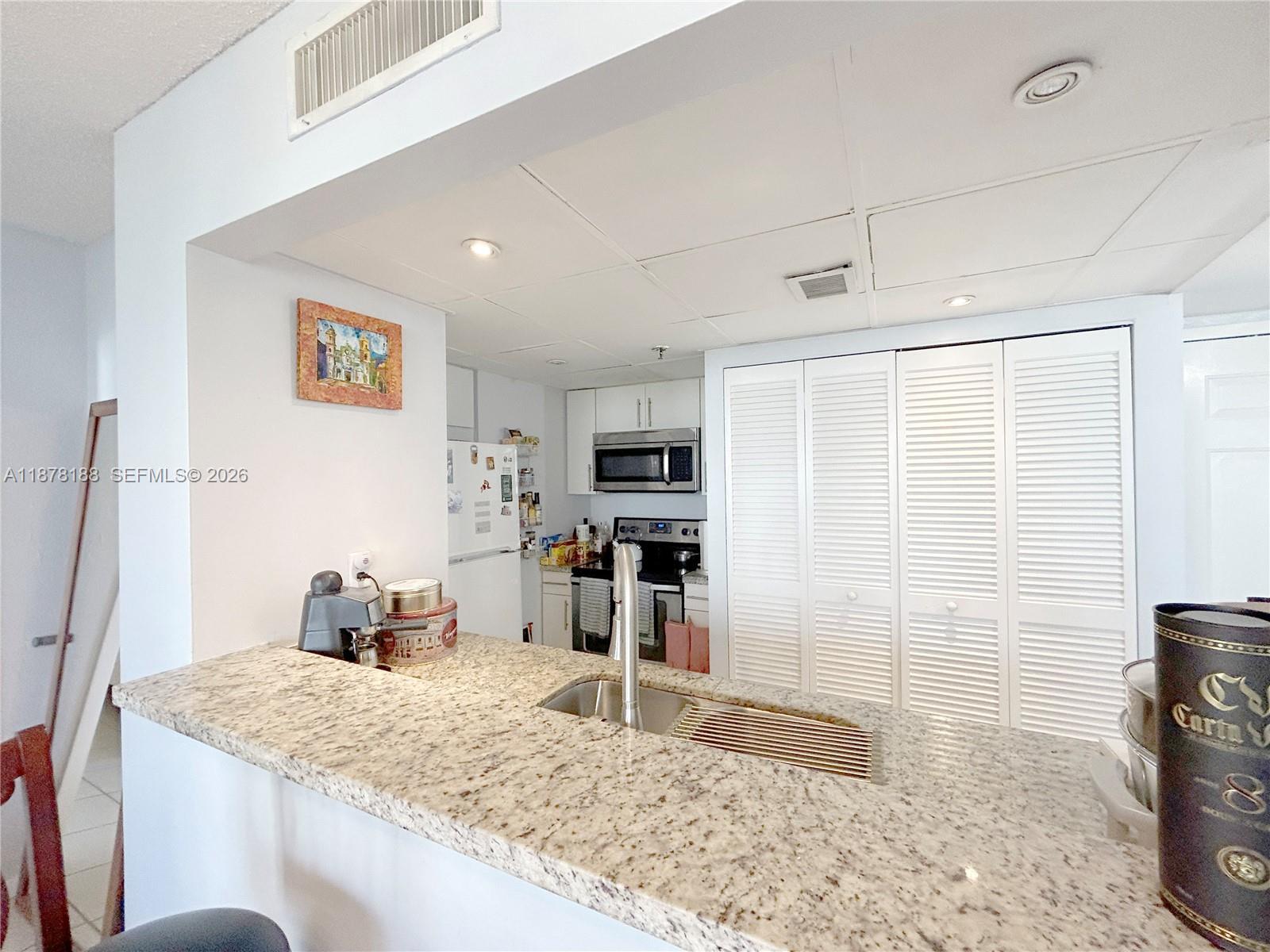 540 Brickell Key Dr # 811, Miami FL 33131 photo 5