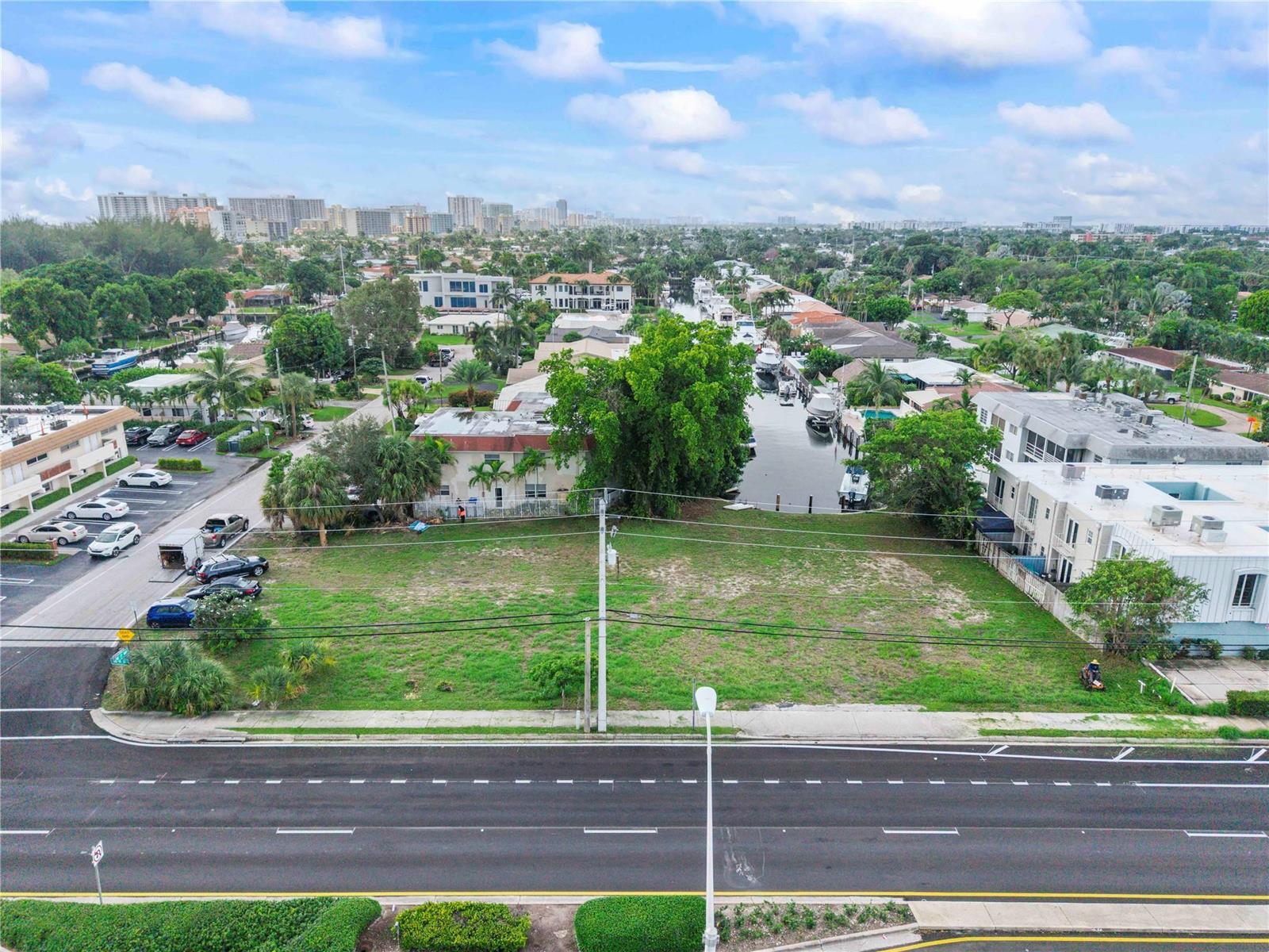 2716 NE 14th Street Causeway, Pompano Beach FL 33062