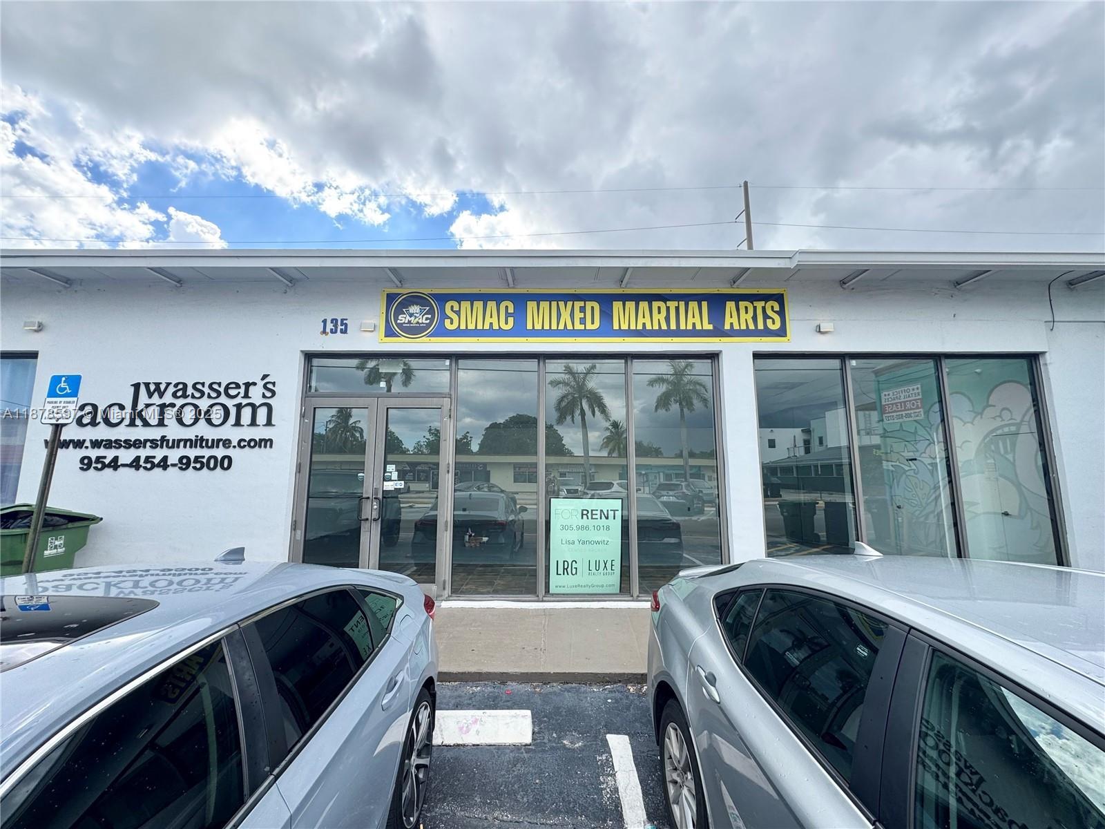 135 NE 1st Ave, Hallandale Beach FL 33009 photo 2