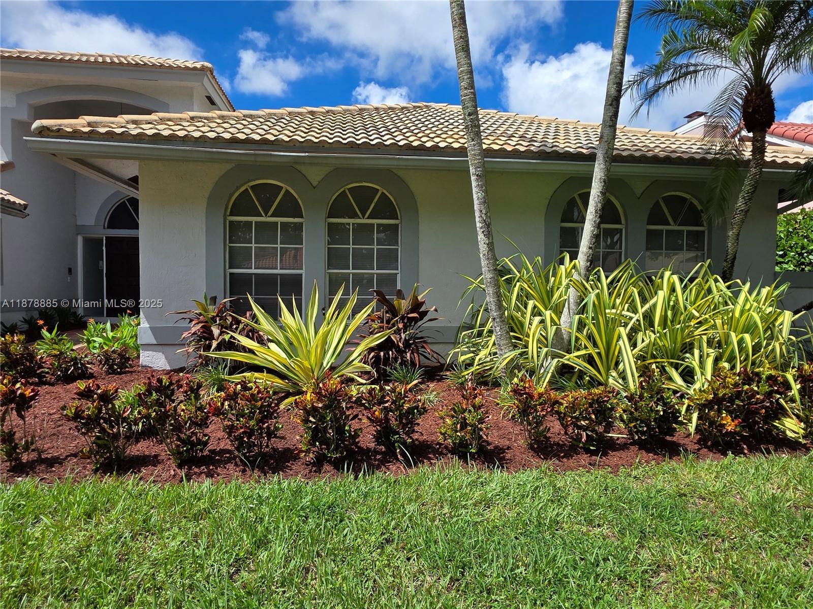 1944 Classic Dr, Coral Springs FL 33071 photo 2
