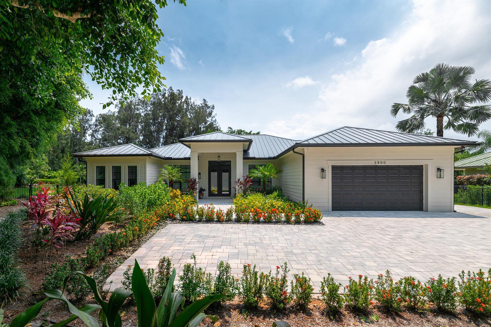 3800 SE Bent Banyan Way, Stuart FL 34997 photo 2