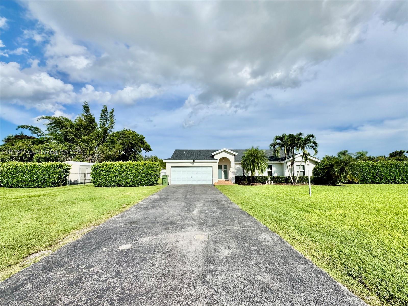1635 NW 15th Ter, Homestead FL 33030 photo 4
