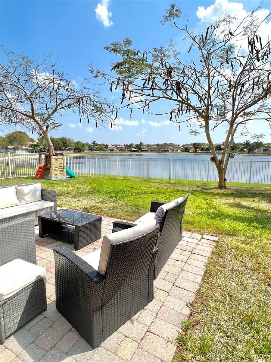 3350 Turtle Cove, West Palm Beach FL 33411 photo 2
