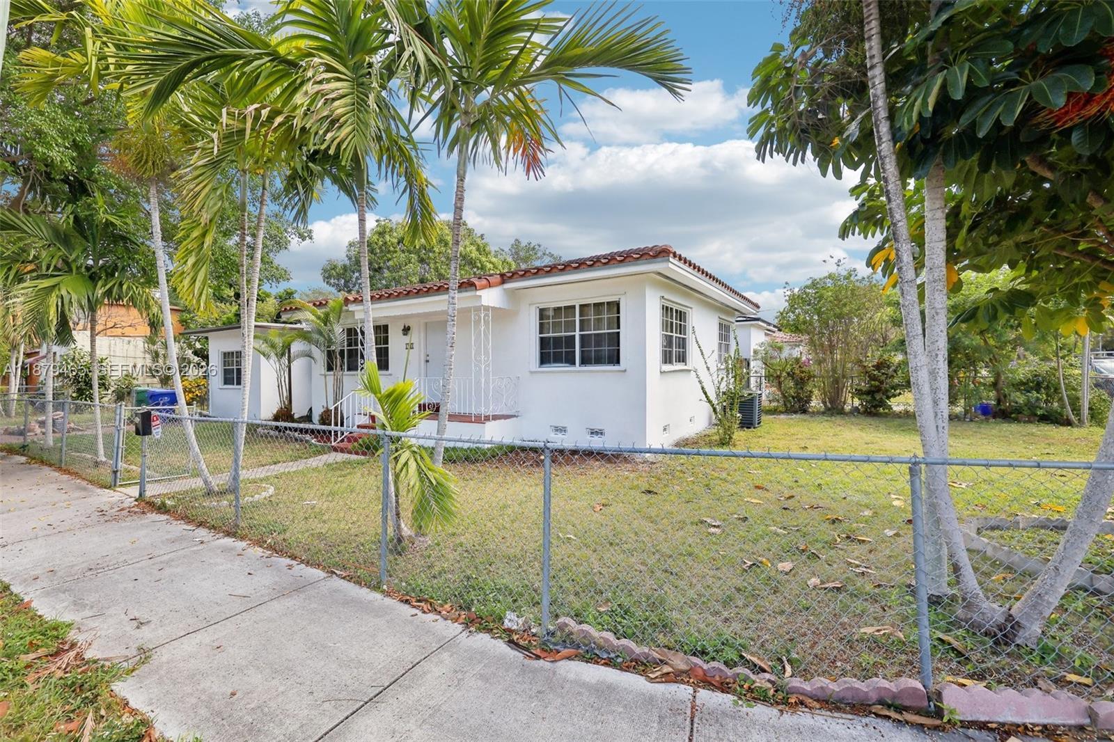 1121 SW 36th Ave, Miami FL 33135 photo 2
