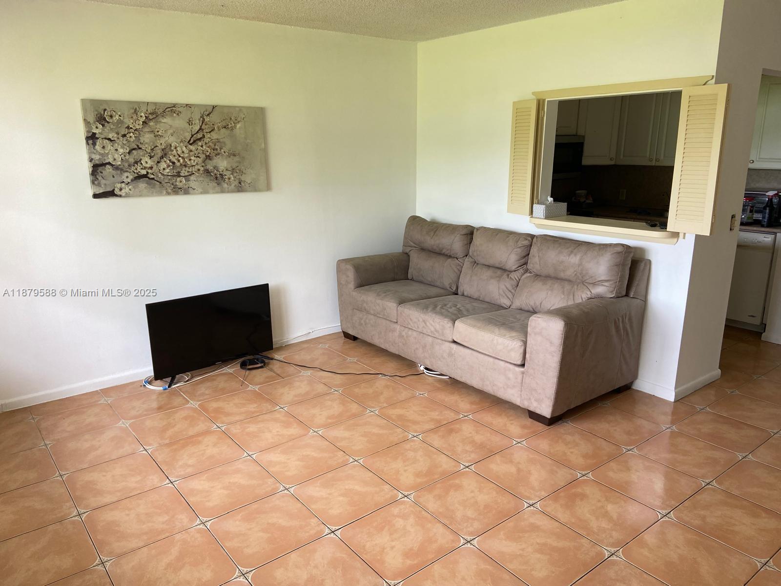 8 Fanshaw A # 8, Boca Raton FL 33434