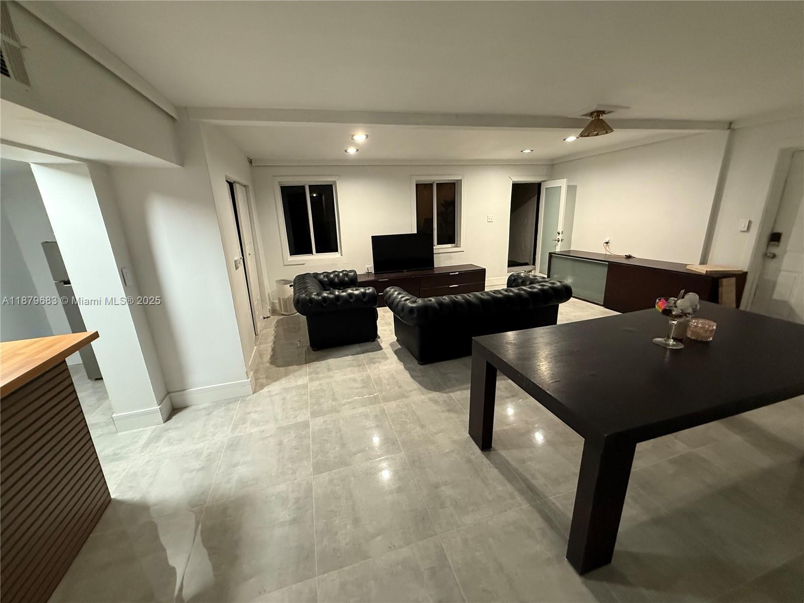 691 NW 7th St Rd, Miami FL 33136 photo 5
