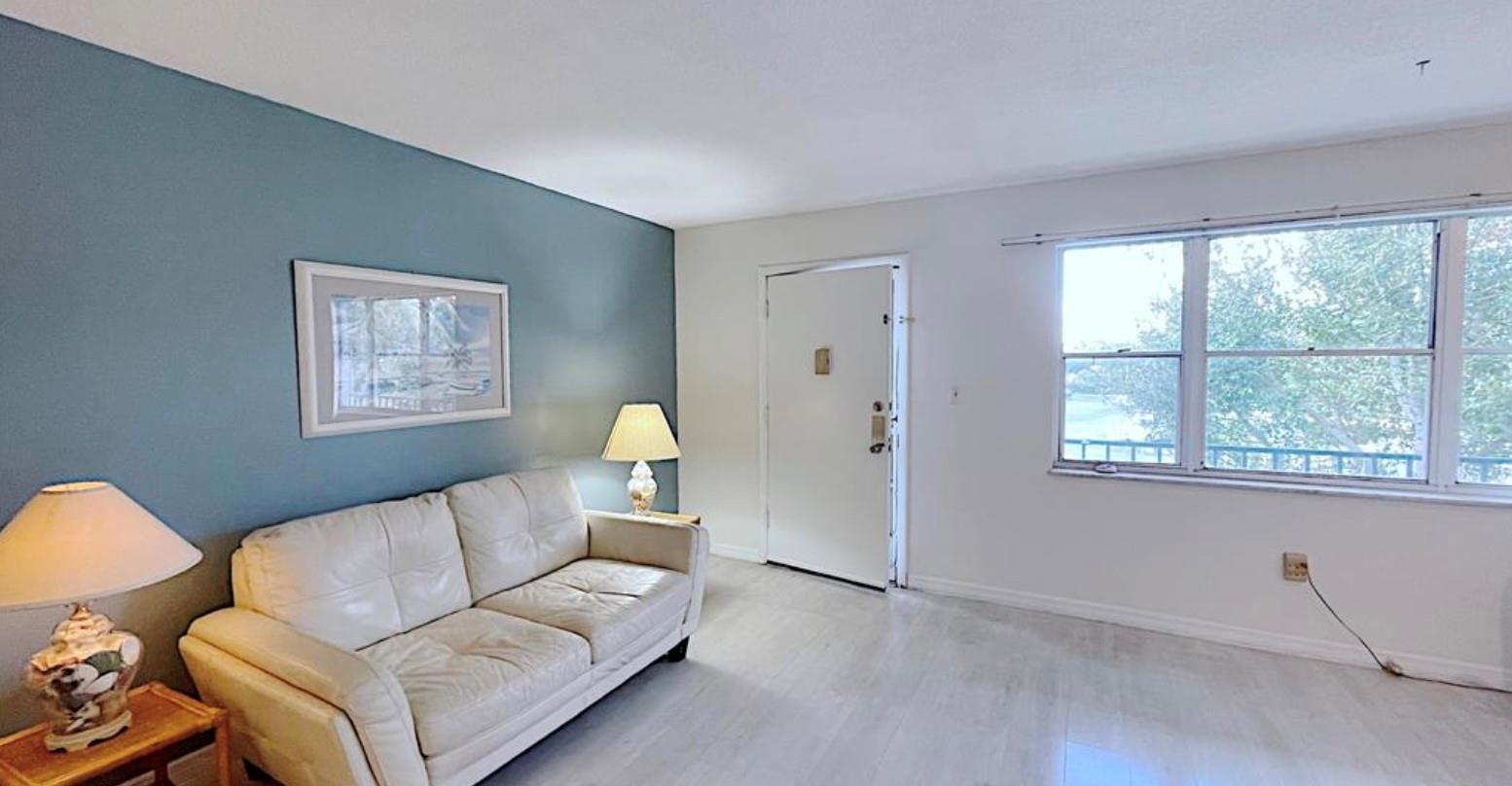 1200 Colonnades Drive # 208, Fort Pierce FL 34949 photo 5