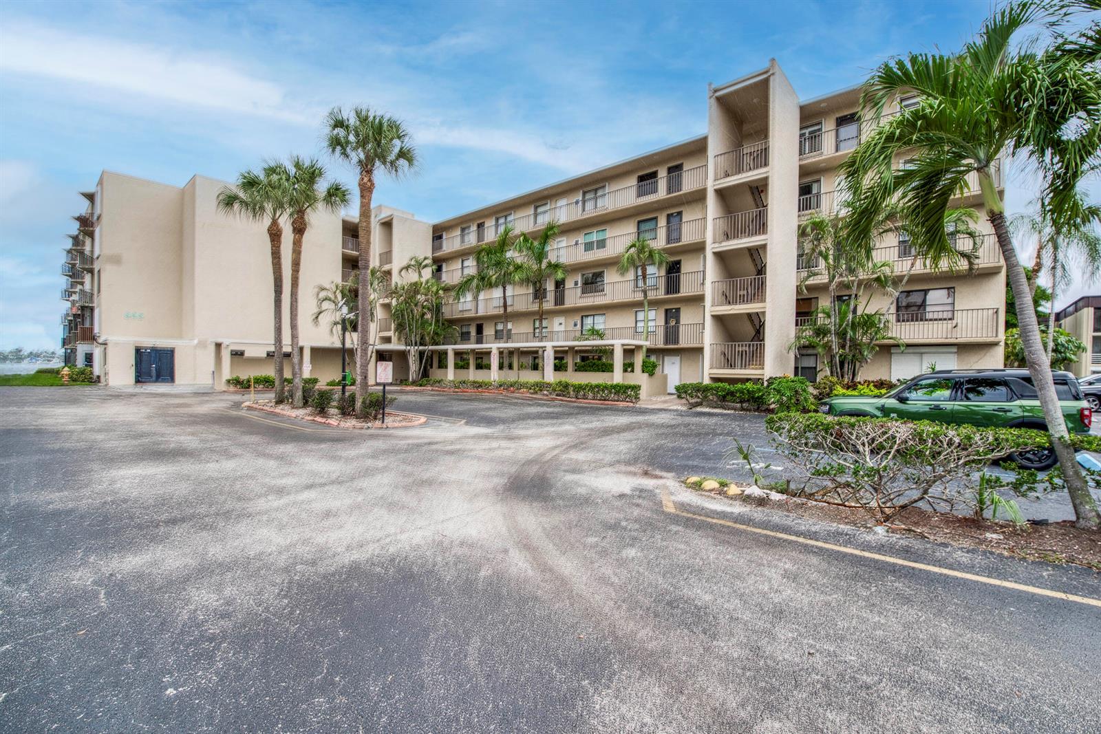 896 N Federal Highway # 128, Lantana FL 33462