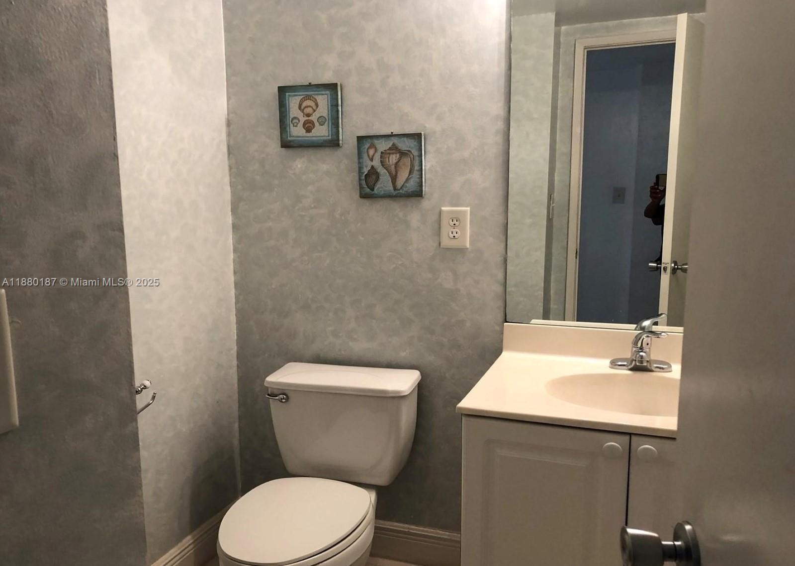 19390 Collins Ave # 1124, Sunny Isles Beach FL 33160 photo 4