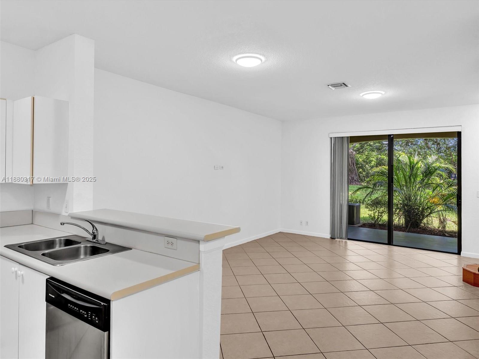 3865 Tree Top Dr, Weston FL 33332 photo 3