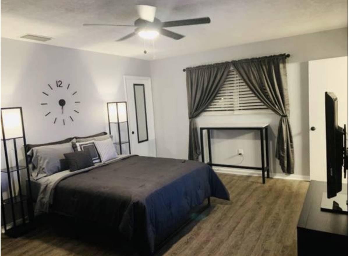 1821 NW 113th Avenue, Pembroke Pines FL 33026 photo 2