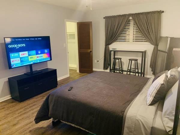 1821 NW 113th Avenue, Pembroke Pines FL 33026 photo 4