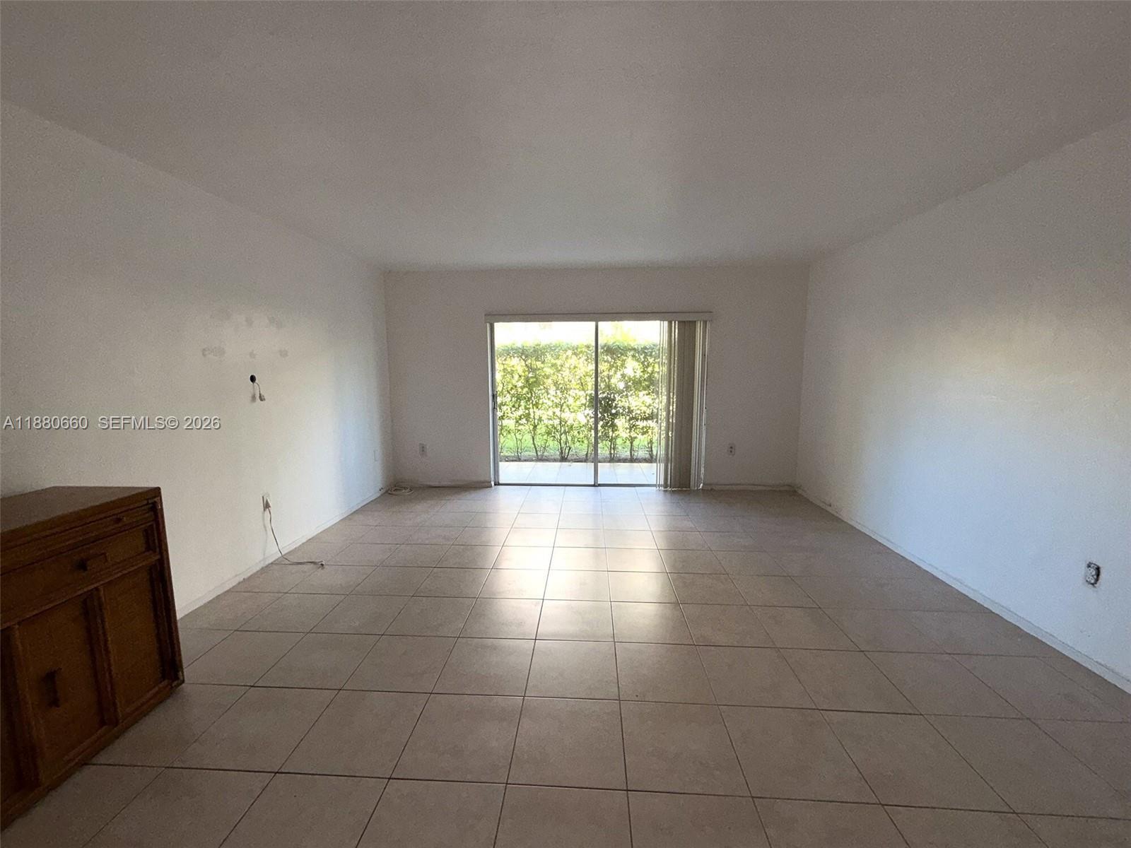 Miami, FL 33143 photo 2