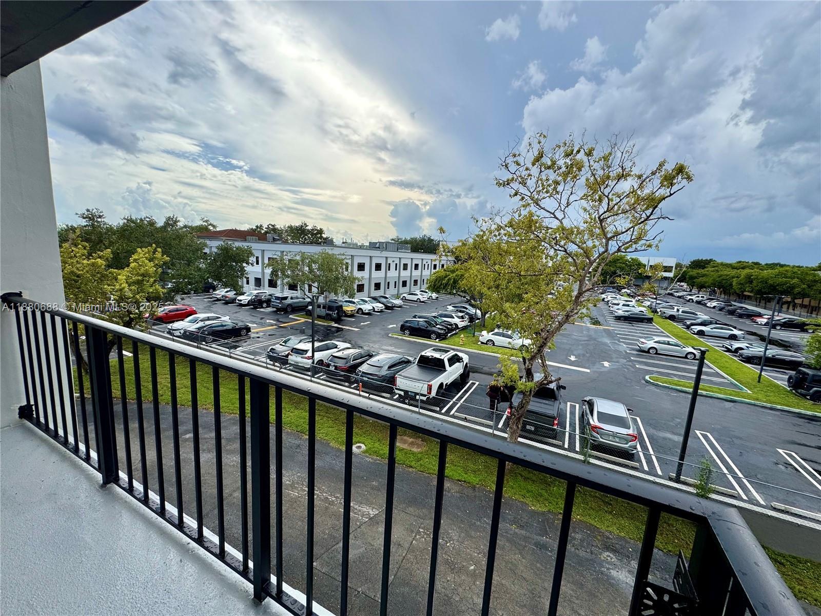 10431 N Kendall Dr # D312, Miami FL 33176 photo 3