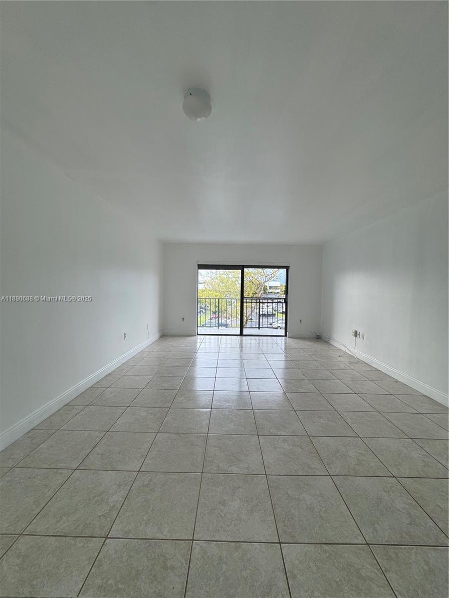 10431 N Kendall Dr # D312, Miami FL 33176