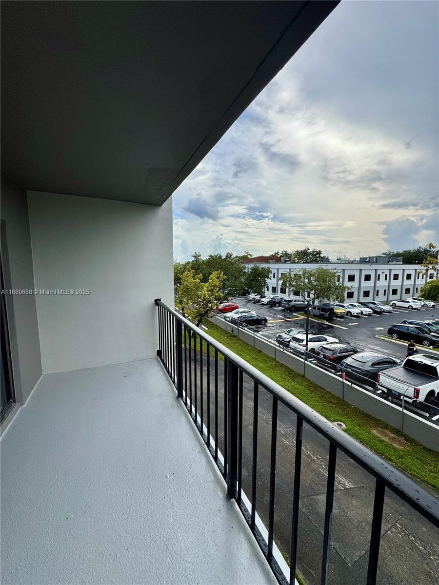 10431 N Kendall Dr # D312, Miami FL 33176 photo 4