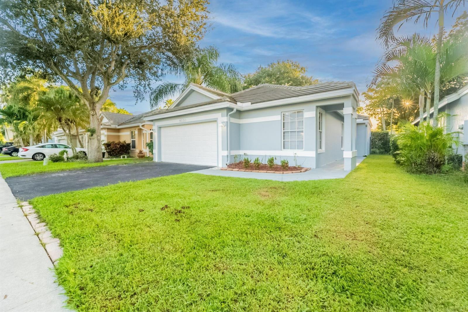 9220 Arborwood Circle, Davie FL 33328 photo 3