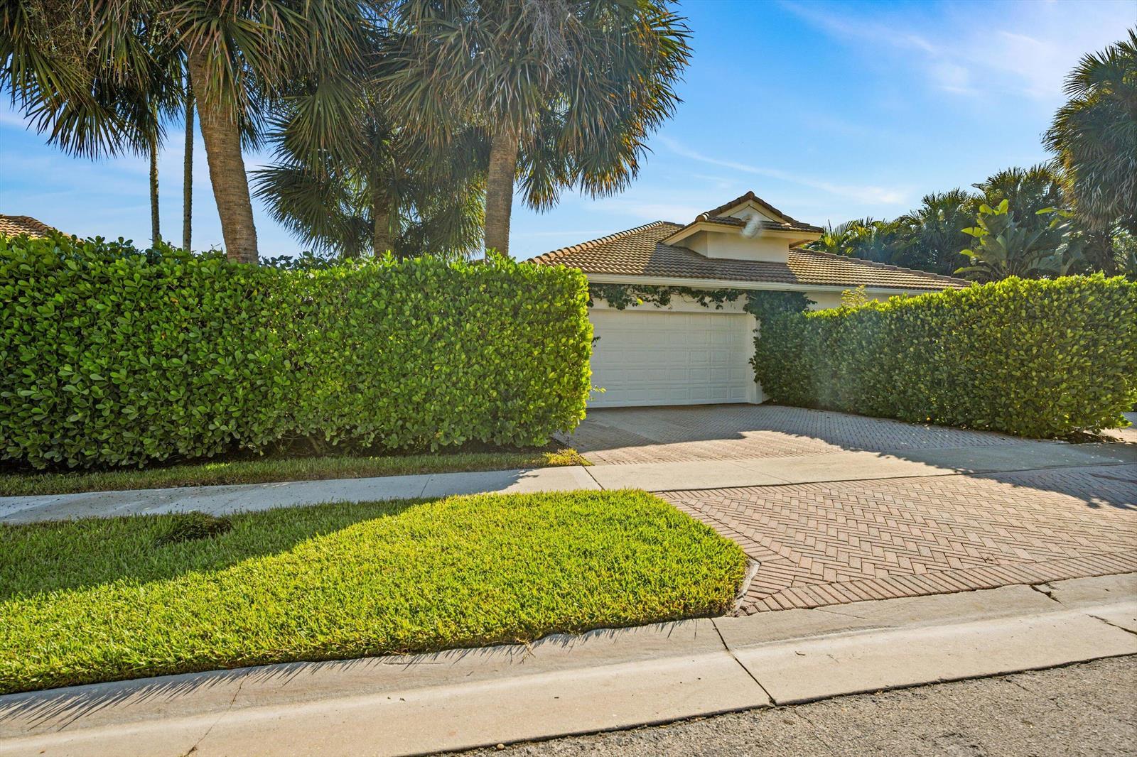 2940 Twin Oaks Way, Wellington FL 33414 photo 3