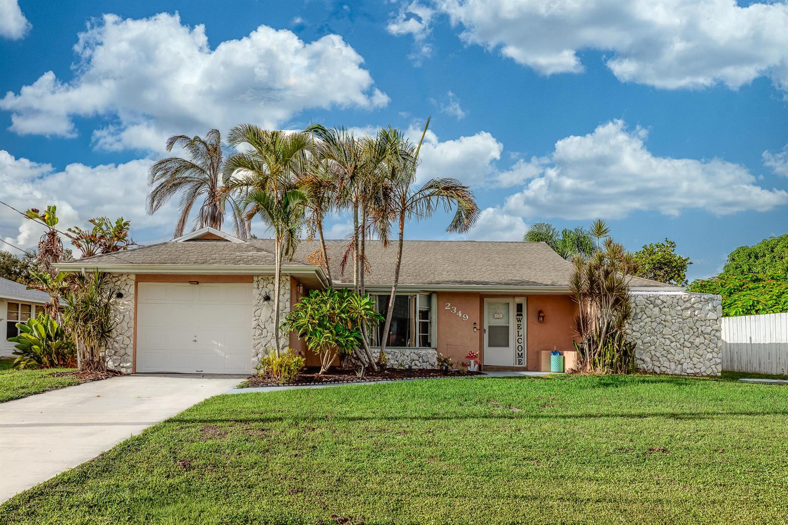 2349 SE Avalon Road, Port St. Lucie FL 34952