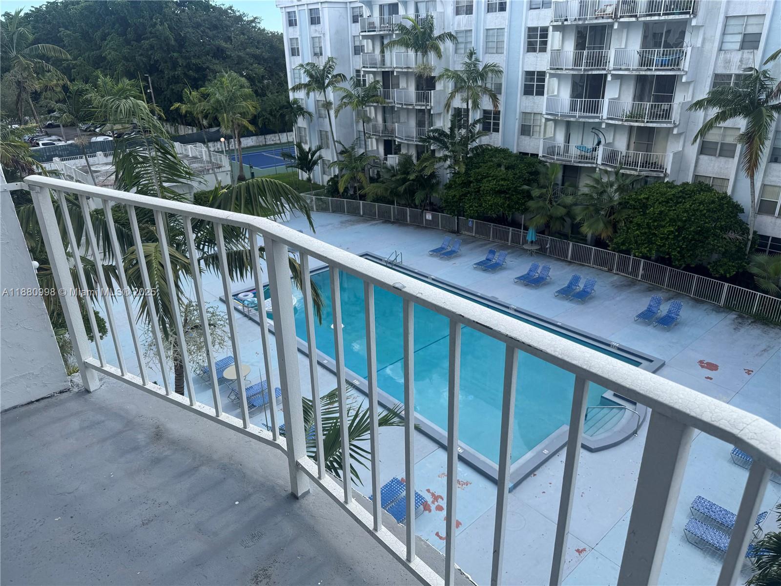486 NW 165th St Rd # 506, Miami FL 33169 photo 2