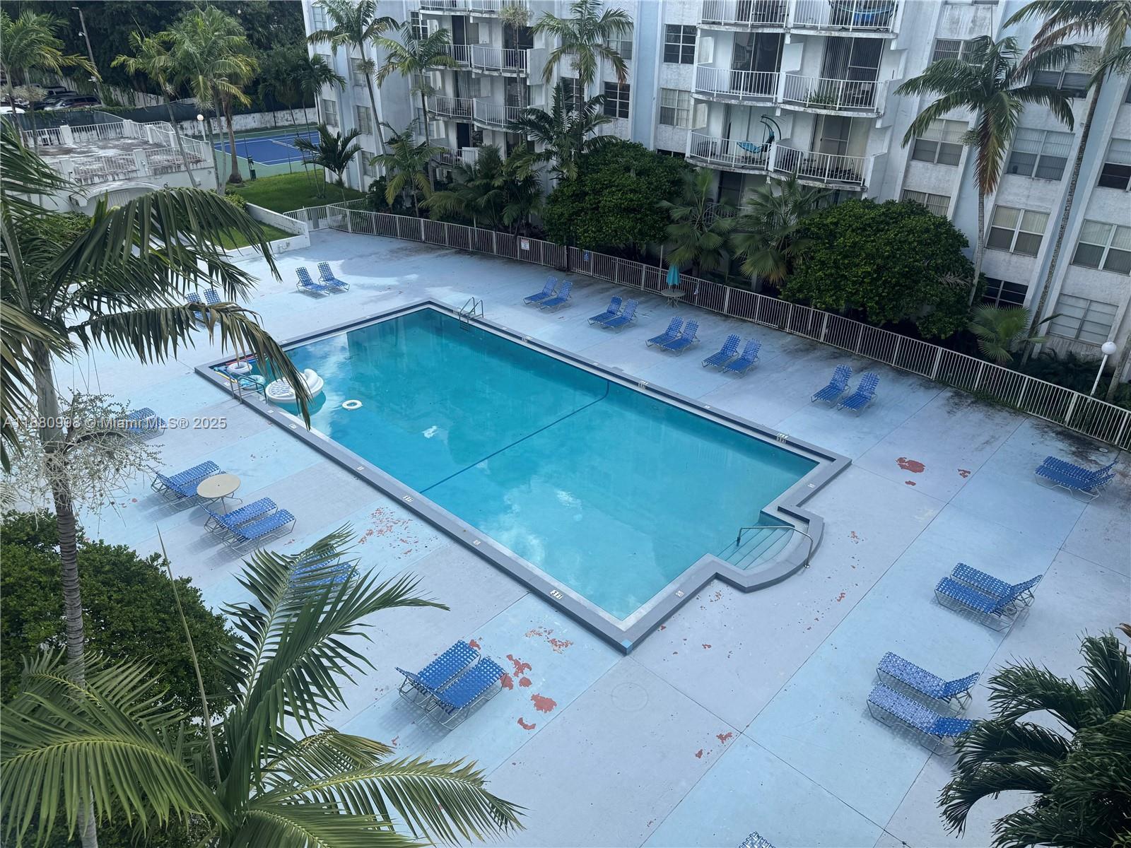 486 NW 165th St Rd # 506, Miami FL 33169 photo 3