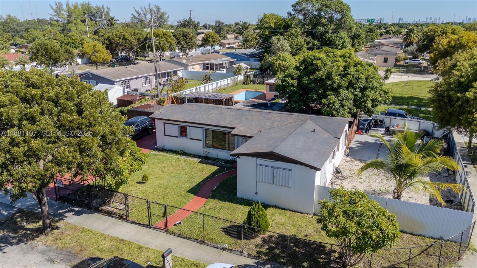 Miami Gardens, FL 33169 photo 2
