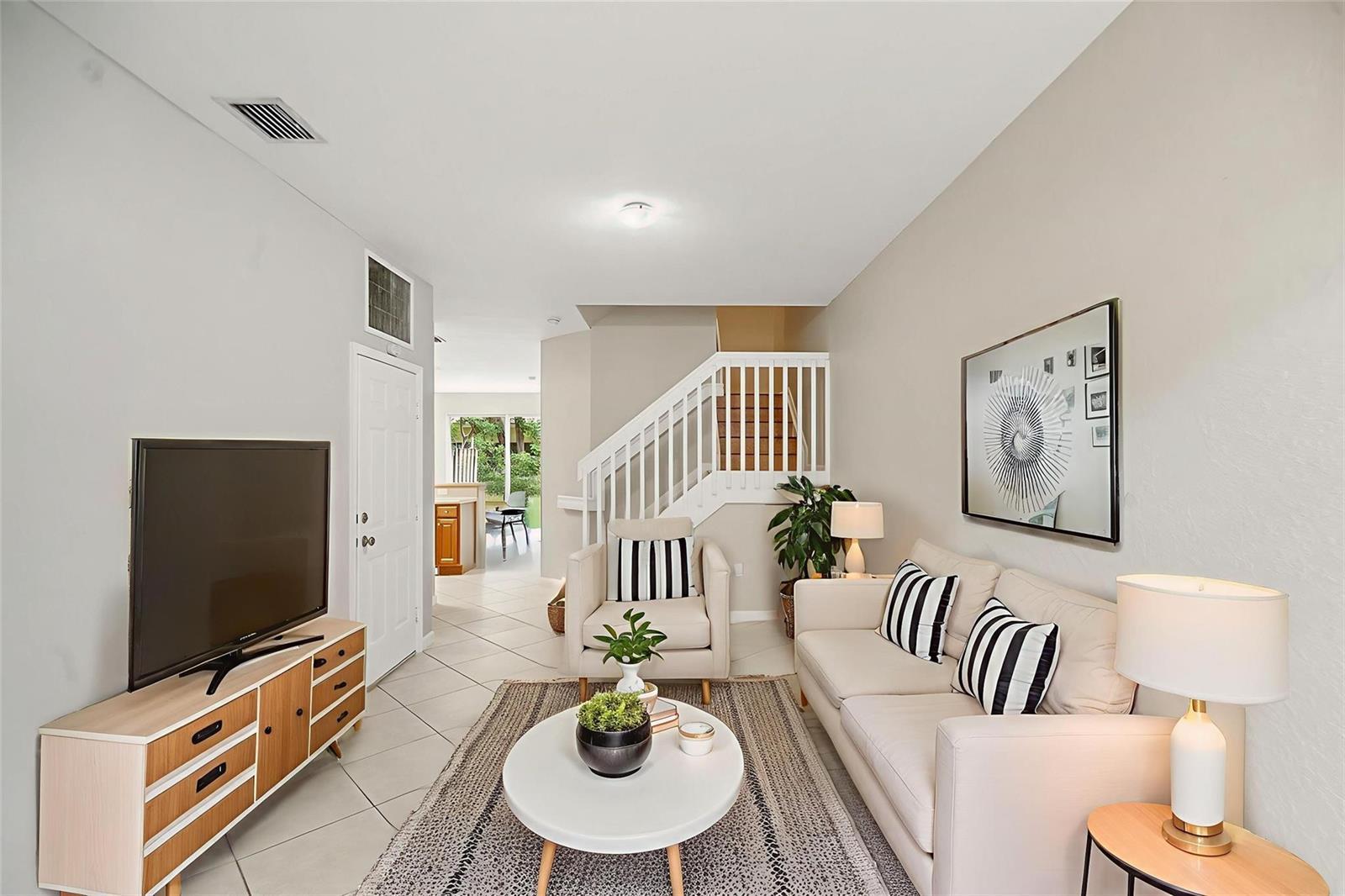 1137 NE 31st Terrace, Homestead FL 33033 photo 3