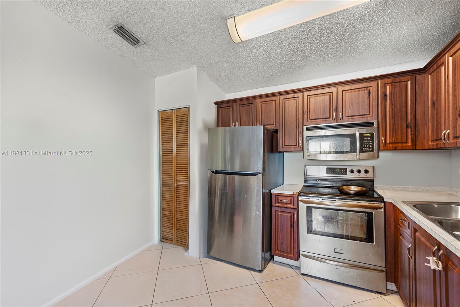 3630 N 56th Ave # 323, Hollywood FL 33021 photo 5