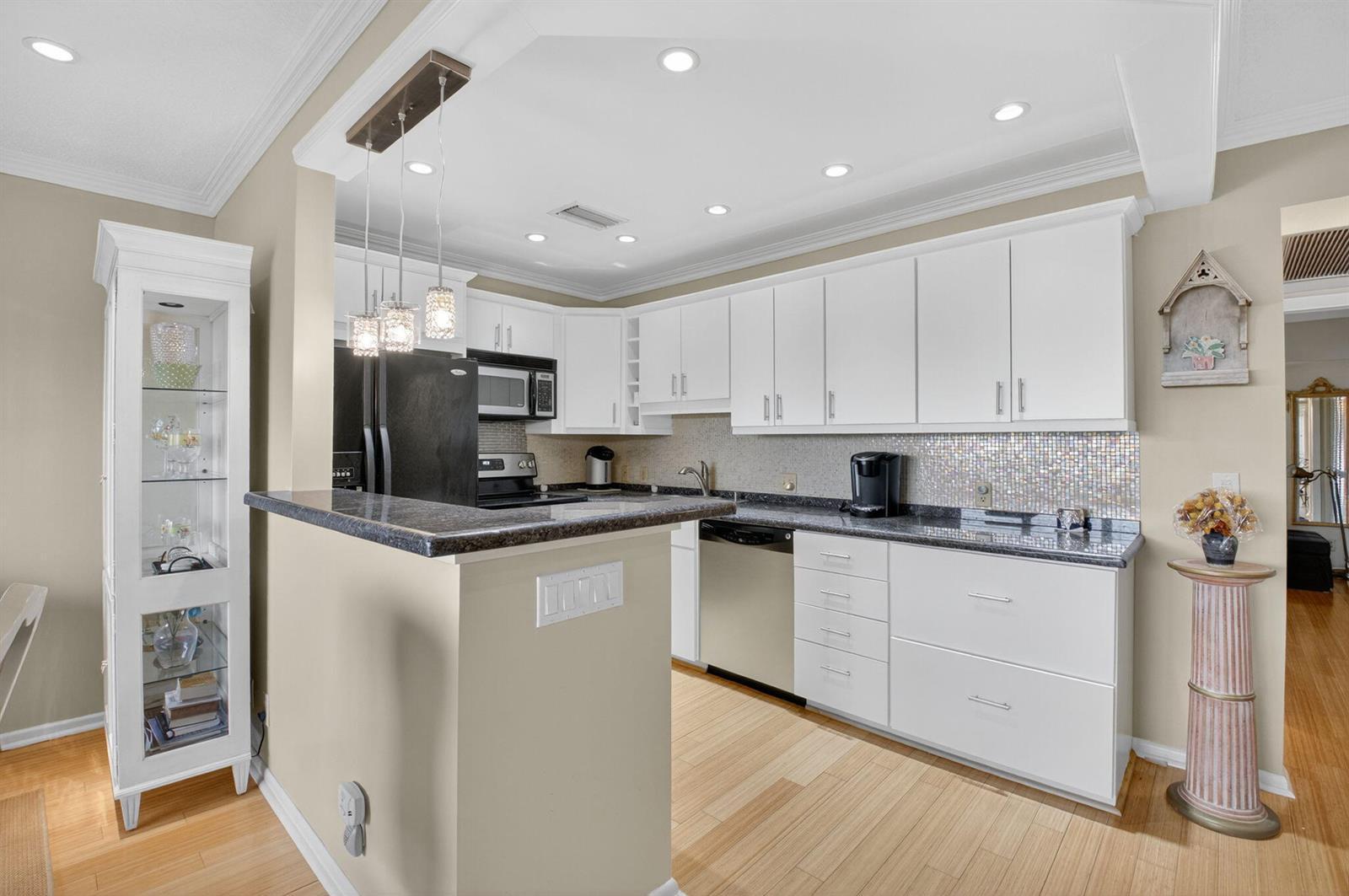 125 Suffolk C, Boca Raton FL 33434 photo 3