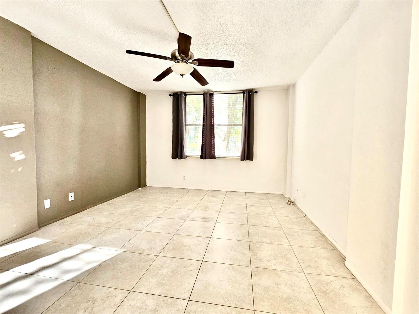 118 Royal Park Drive Unit 2e, Oakland Park FL 33309 photo 5