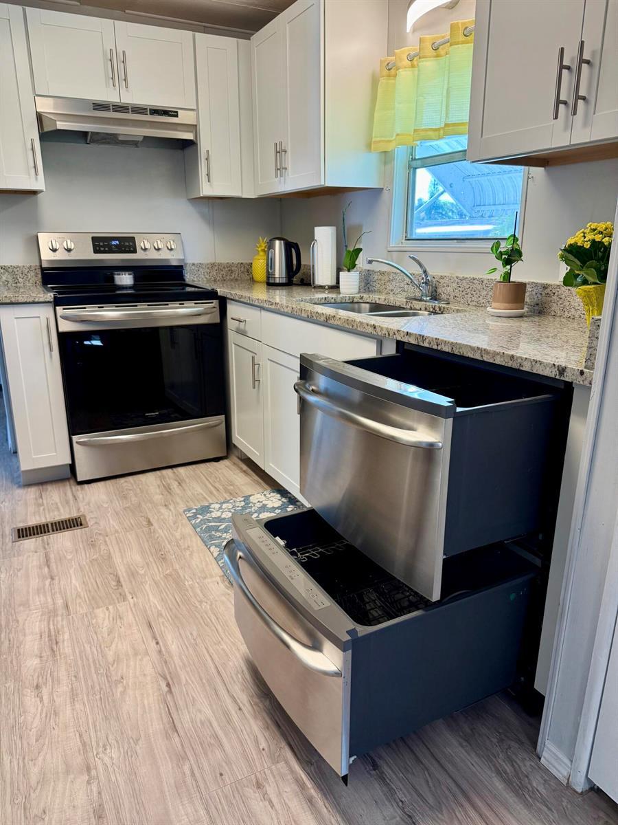 176 W Caribbean, Port St. Lucie FL 34952 photo 2