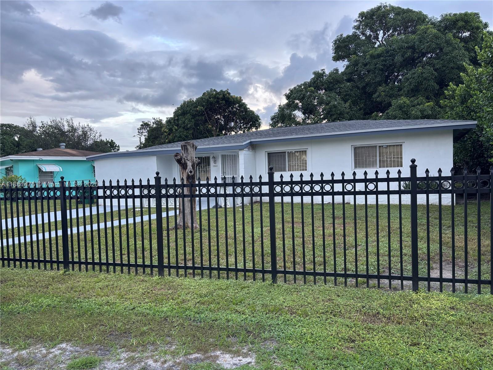 13041 NW 17th Ct, Miami FL 33167 photo 3