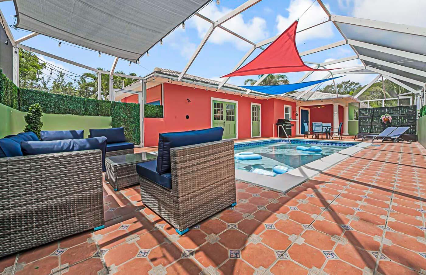 532 N Palmway, FL 33460