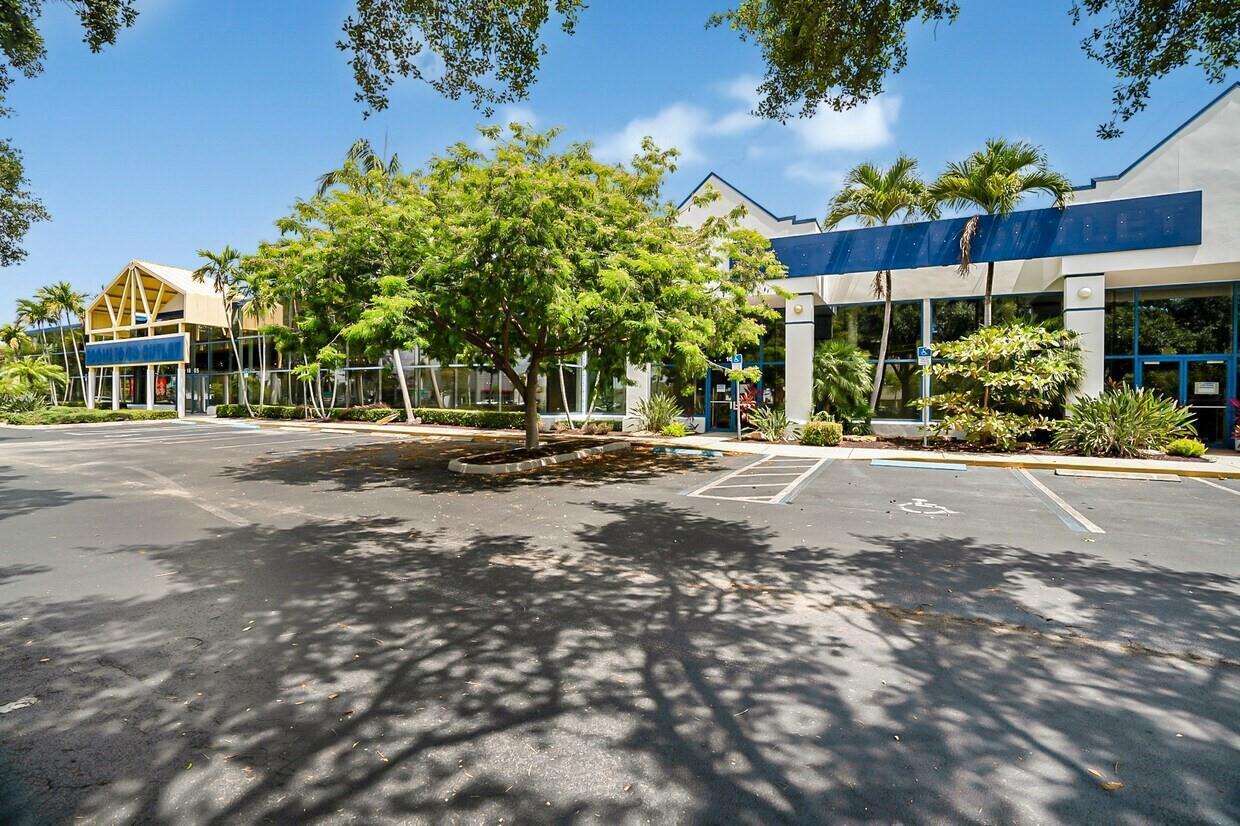 1605 W Oakland Park Boulevard, Oakland Park FL 33311 photo 4
