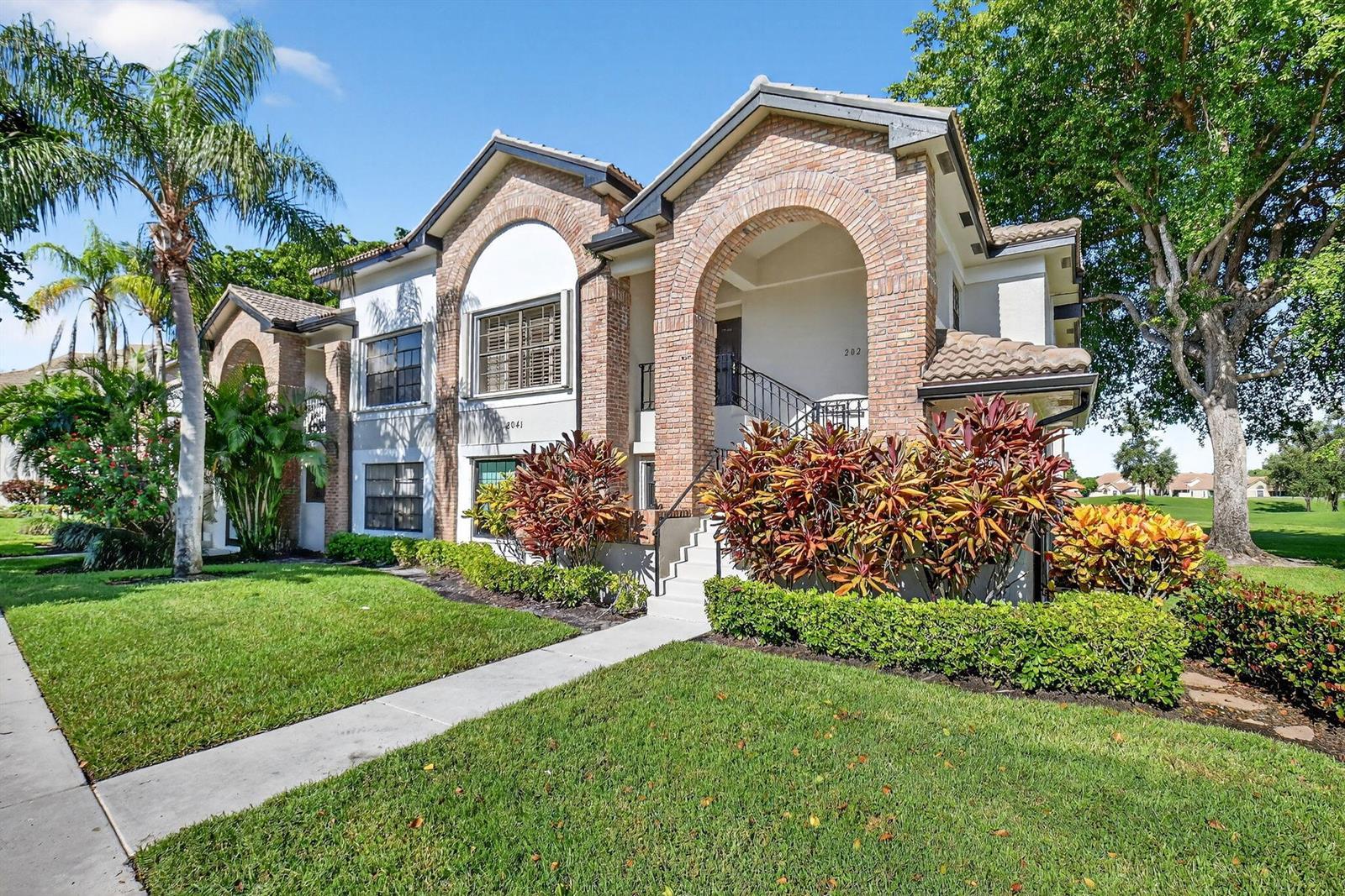 8041 Aberdeen Drive # 202, Boynton Beach FL 33472 photo 2
