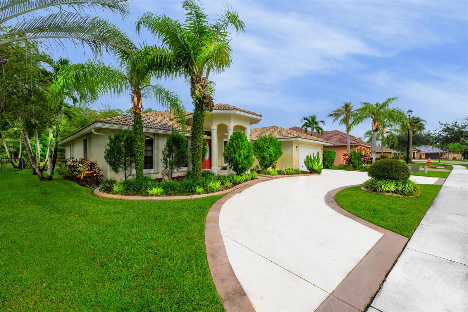 221 Cypress Trace, Royal Palm Beach FL 33411 photo 2