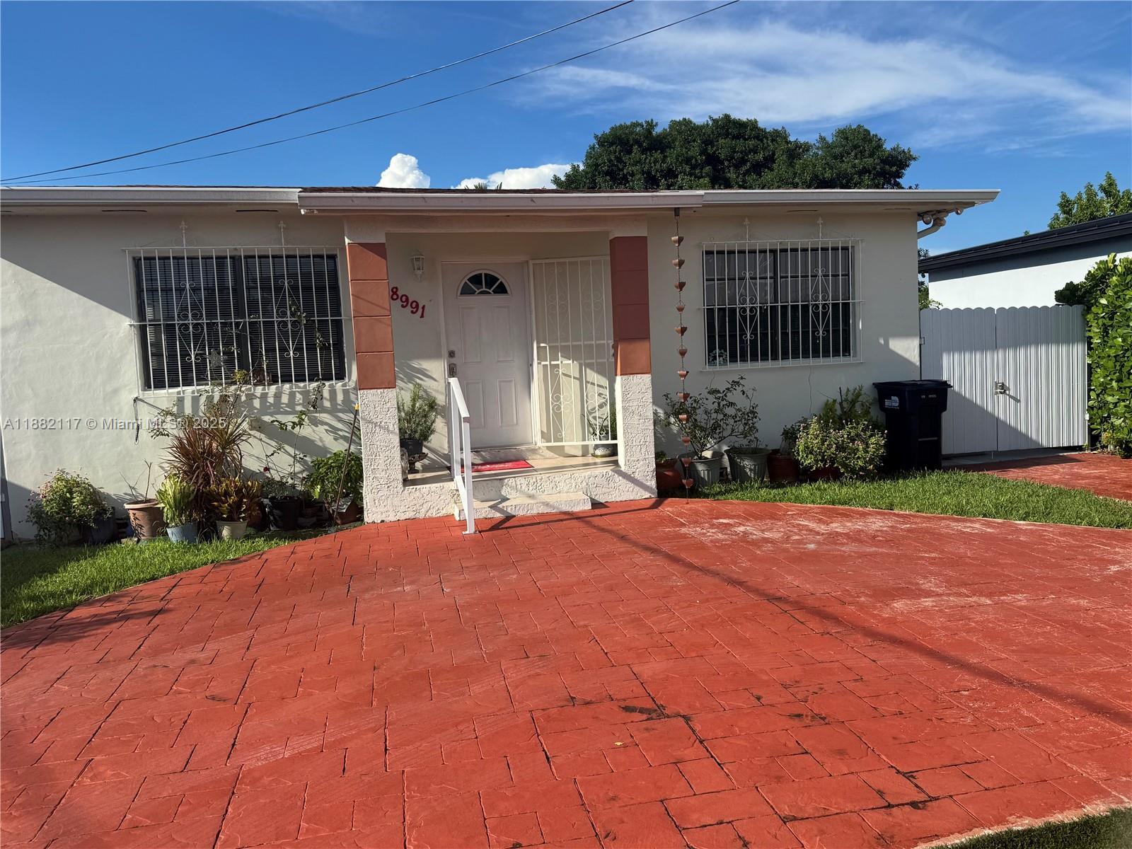 8991 SW 38th St, Miami FL 33165 photo 2