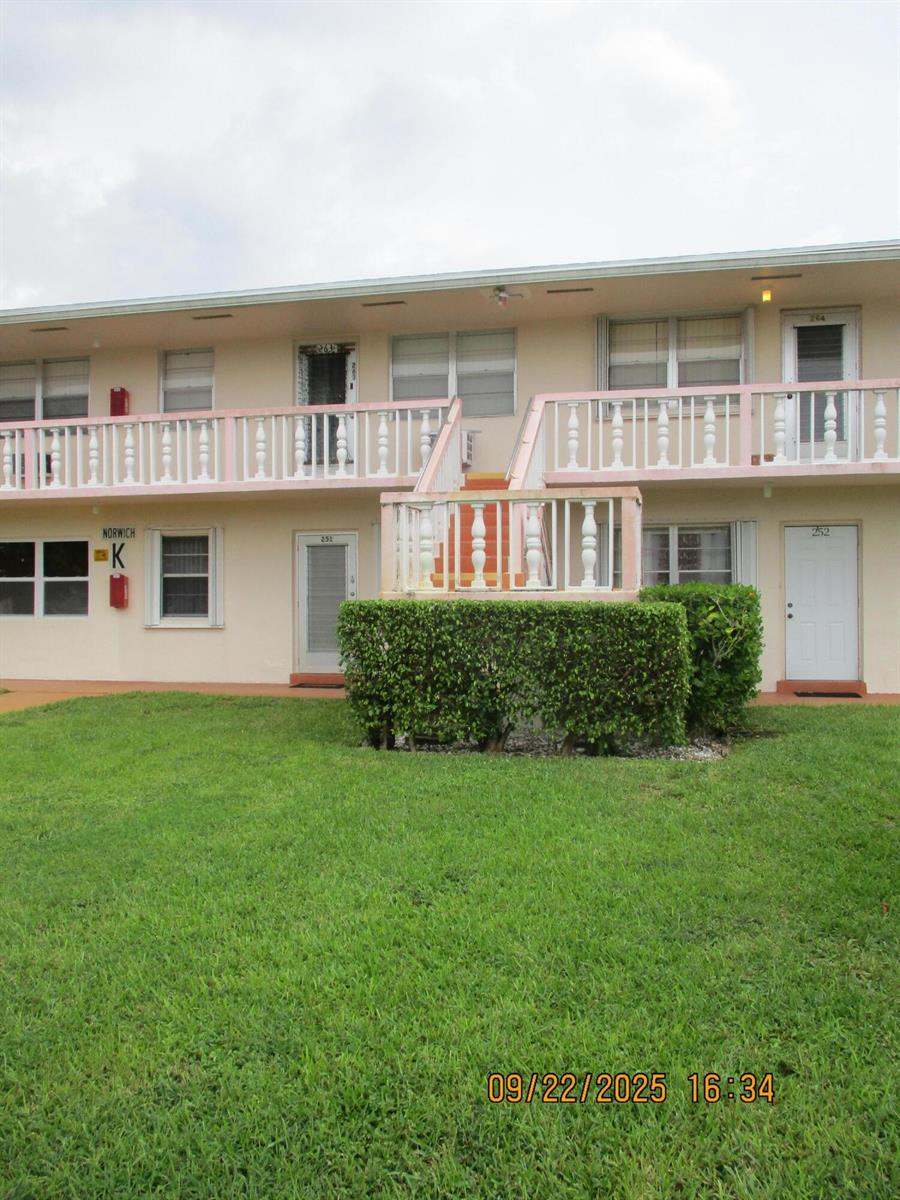 263 Norwich K, West Palm Beach FL 33417 photo 4