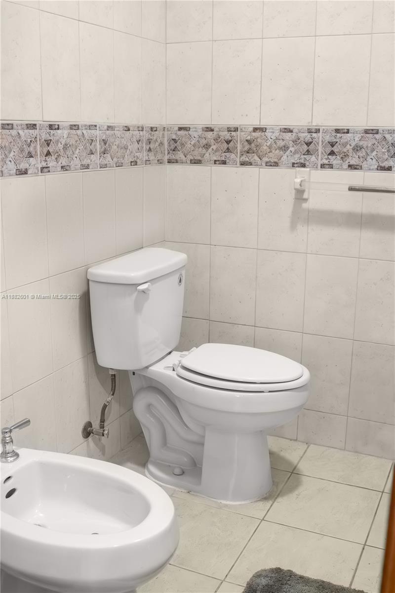 2051 NW 179th St, Miami Gardens FL 33056 photo 3