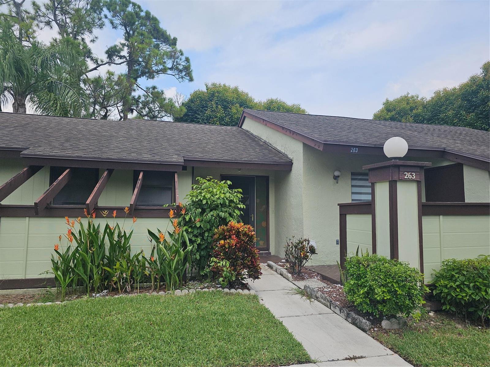263 Deerfield Court, Royal Palm Beach FL 33411
