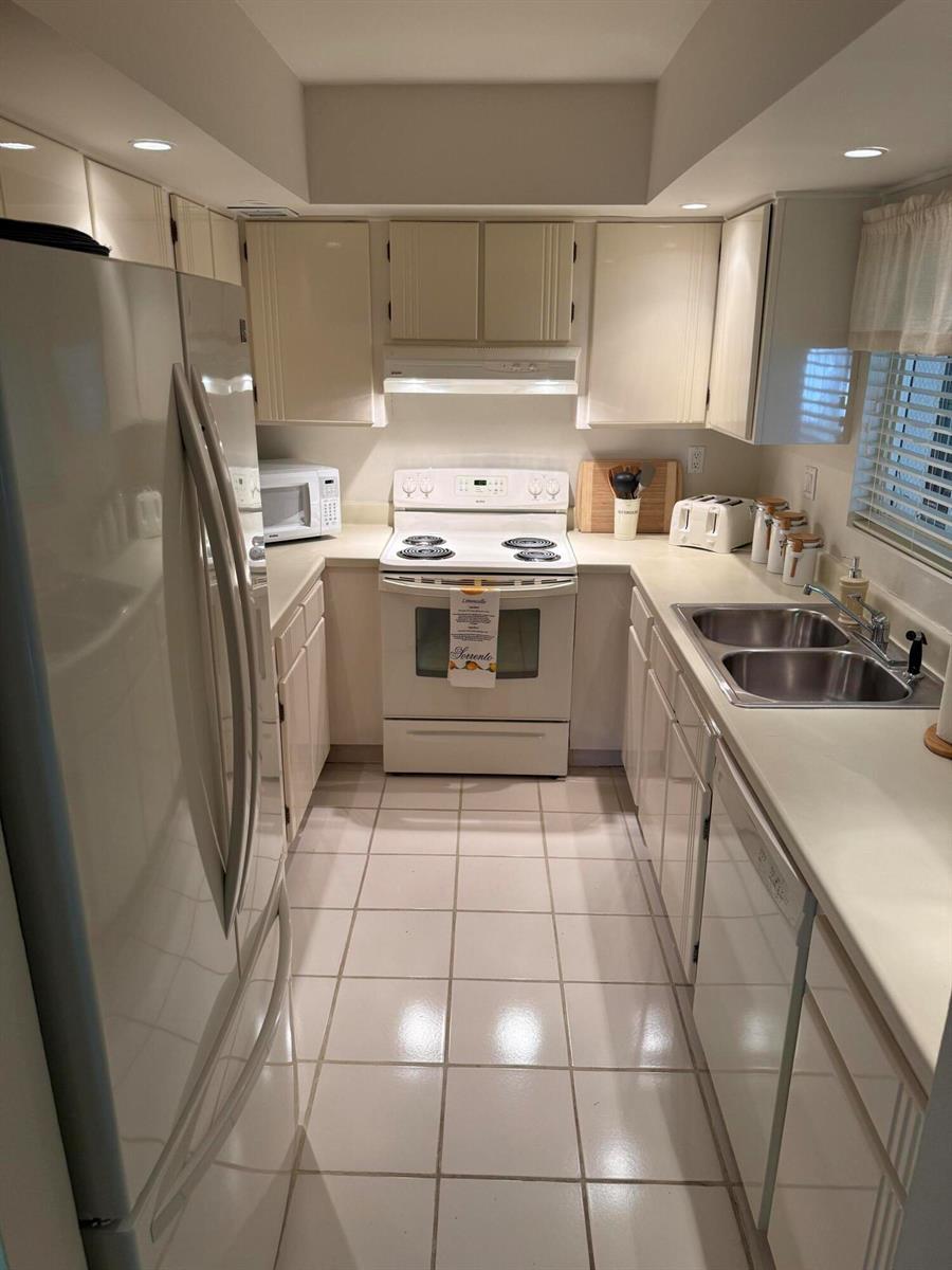 147 Deer Creek Boulevard # 402, Deerfield Beach FL 33442 photo 5