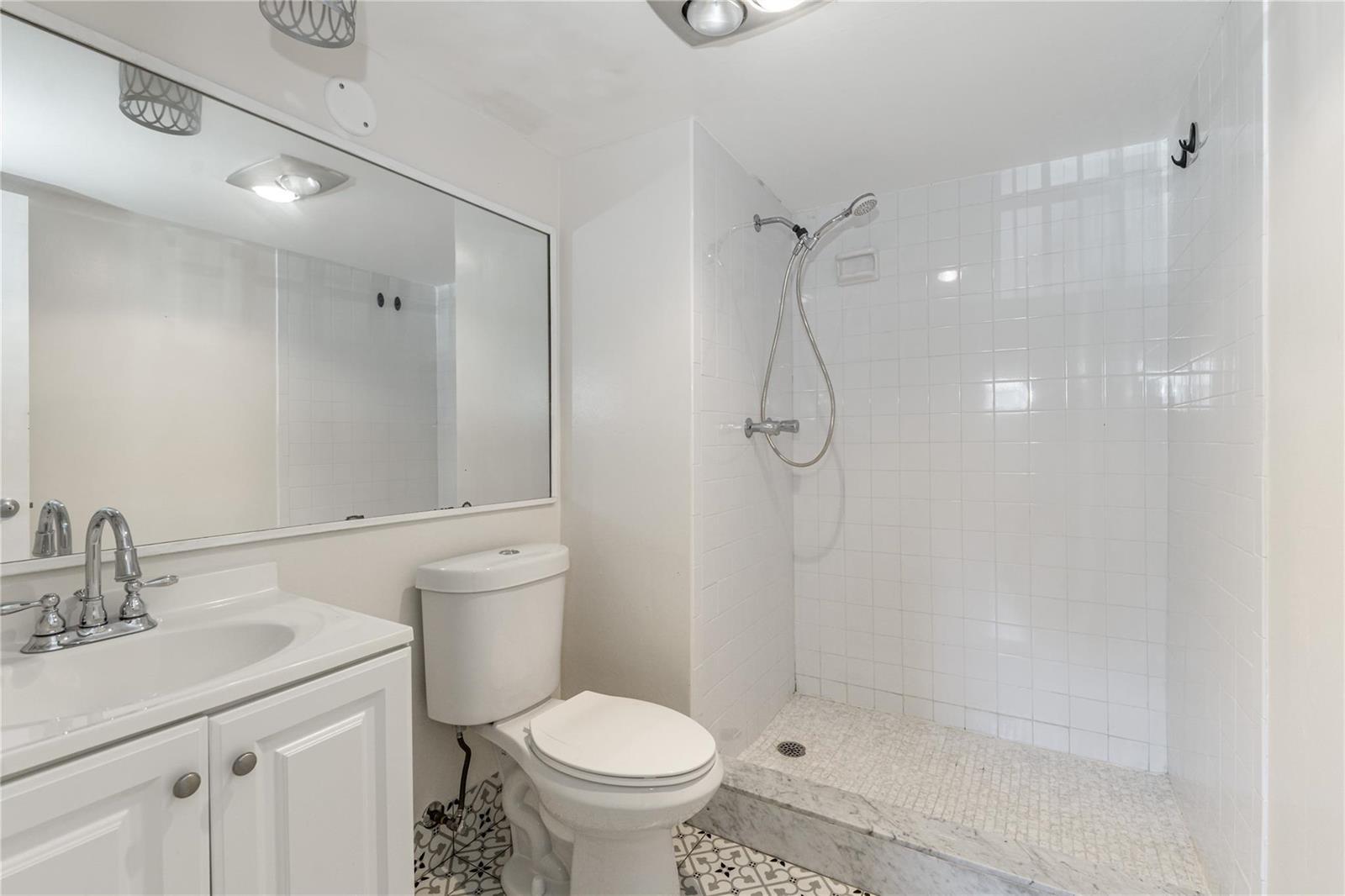 9523 S Hollybrook Lake Drive # 107, Pembroke Pines FL 33025 photo 4