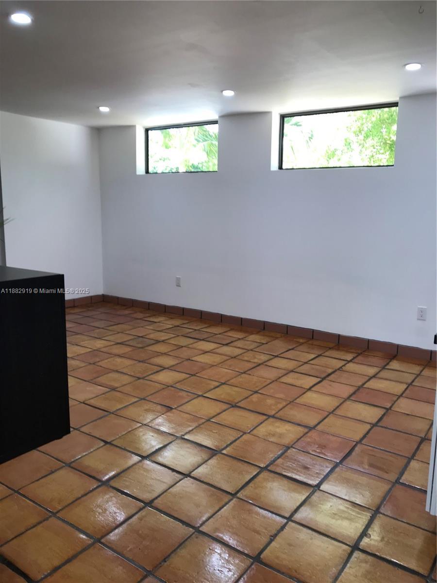 180 Esplanade Dr REAR, Miami Springs FL 33166