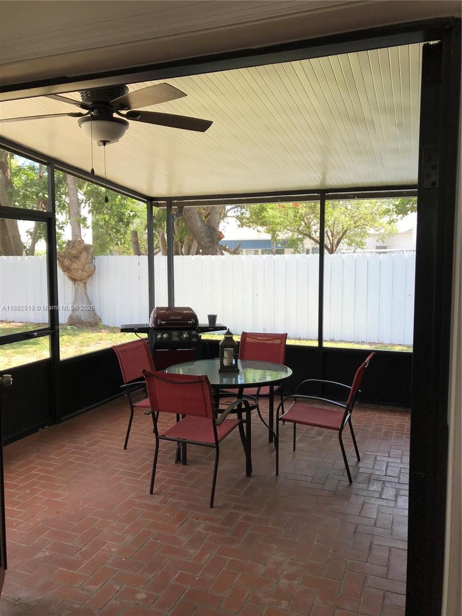 180 Esplanade Dr REAR, Miami Springs FL 33166 photo 4