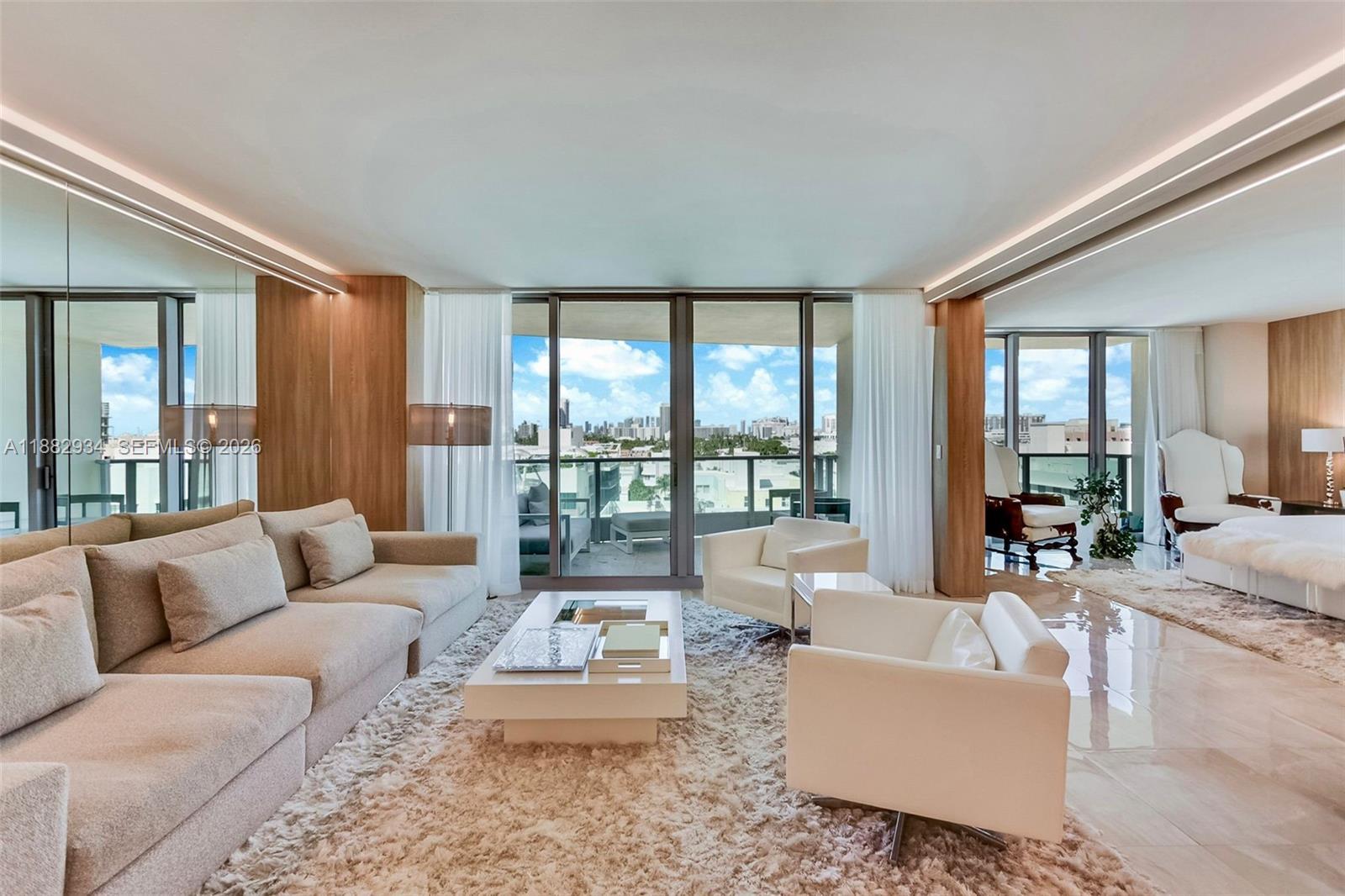 1455 Ocean Dr # 811, Miami Beach FL 33139 photo 2
