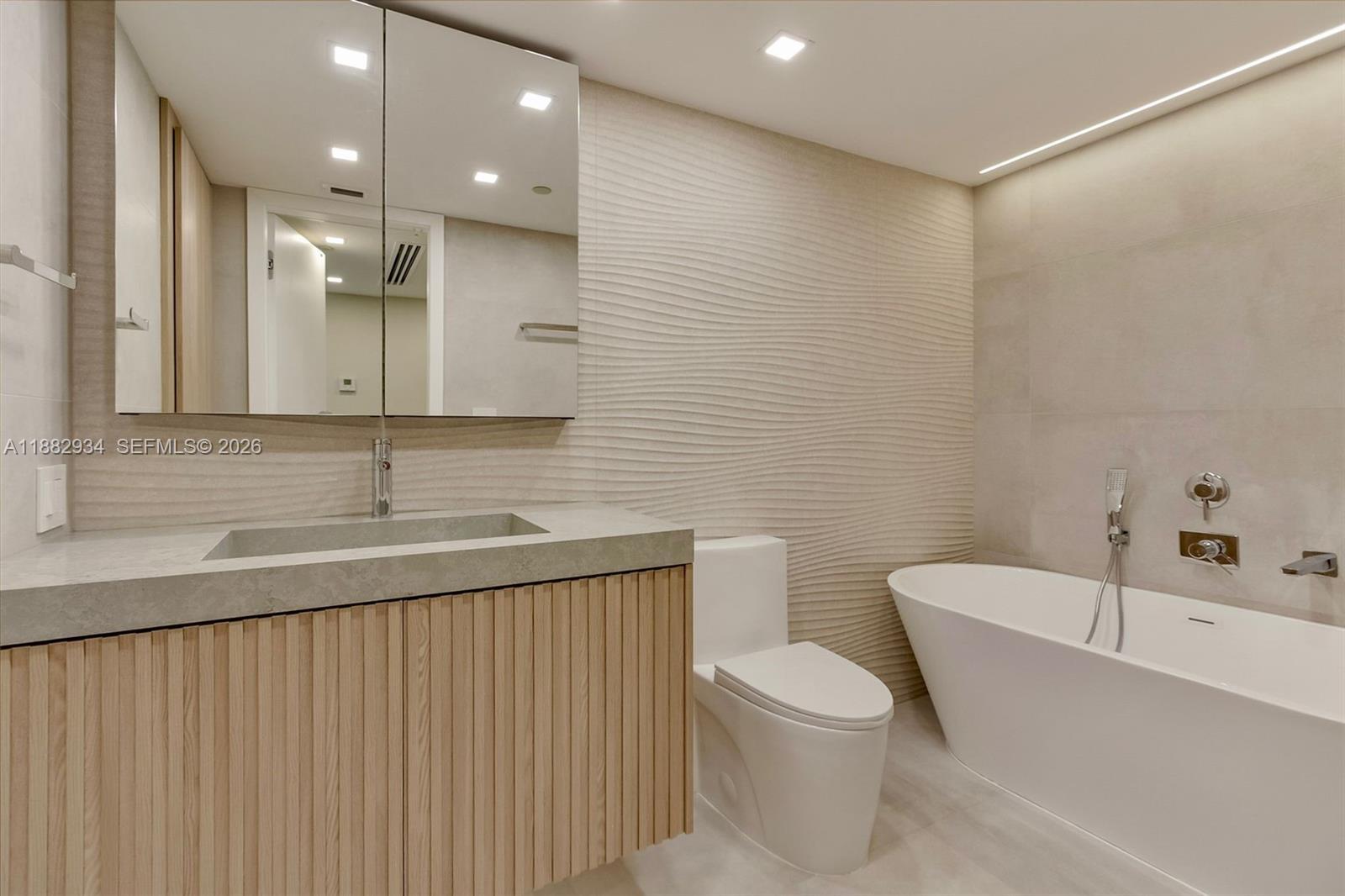 1455 Ocean Dr # 811, Miami Beach FL 33139 photo 5