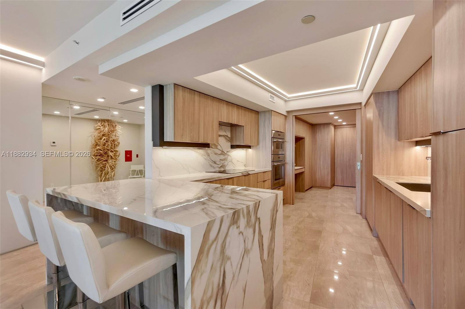 1455 Ocean Dr # 811, Miami Beach FL 33139 photo 4