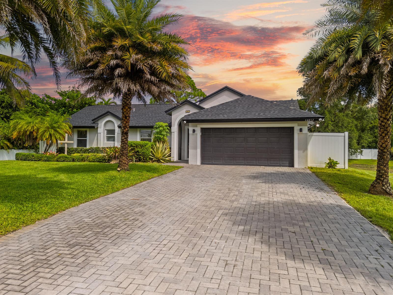 16857 90th Street N, FL 33470